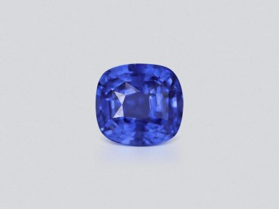 Cushion cut Cornflower Blue sapphire 4.00 carats, Madagascar photo