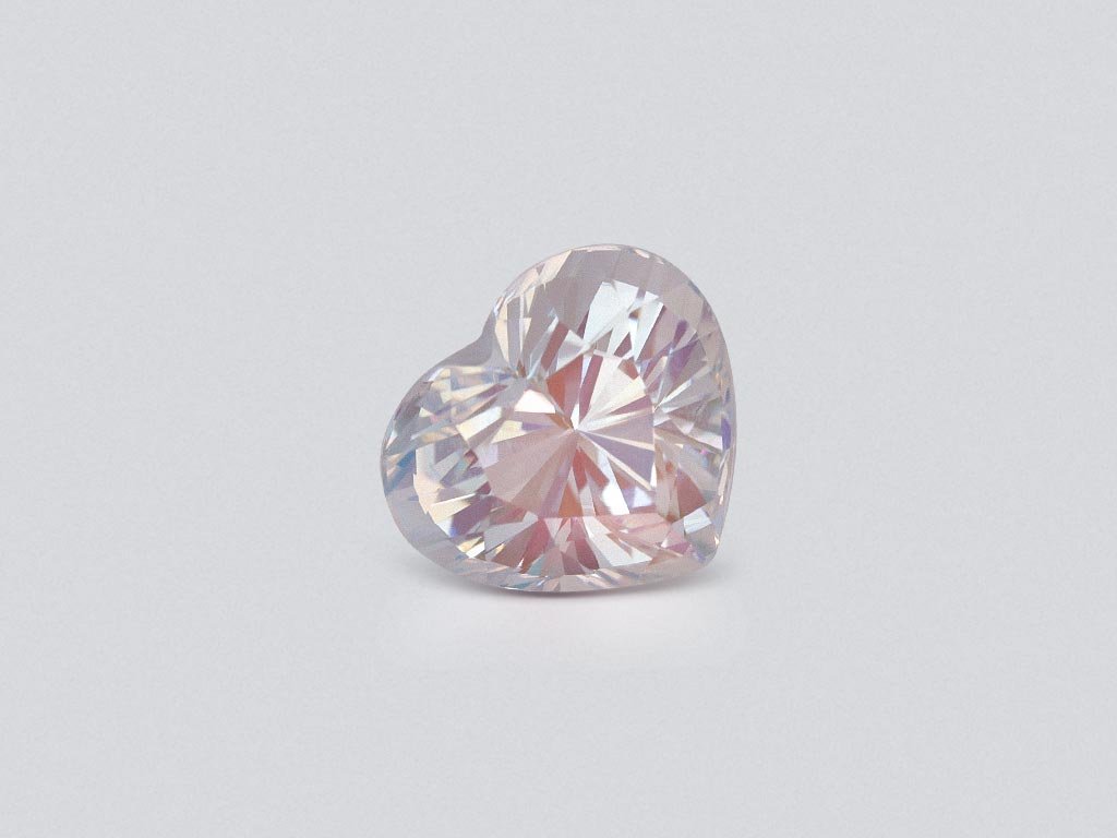 Moonstone cut heart  6.10 carats, Madagascar Image №1