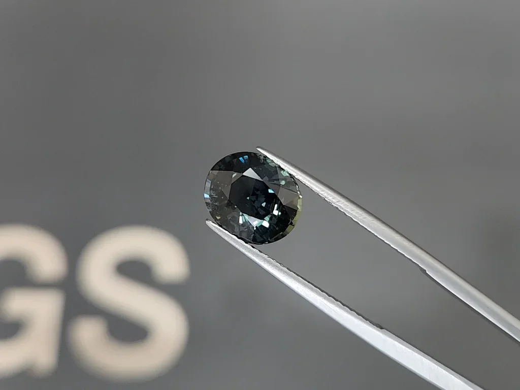 Unheated green sapphire in oval cut 4.53 carats, Sri Lanka Image №3