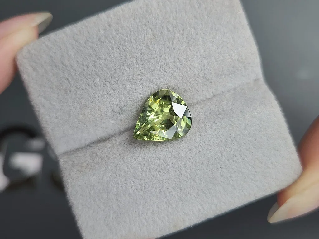 Unheated green sapphire in pear cut 3.85 carats, Madagascar  Image №4