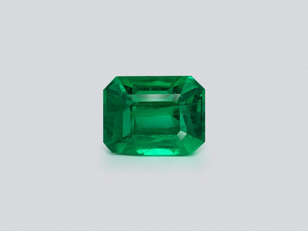 Emerald Vivid Green octagon cut 1.88 carats, Pakistan Image №1