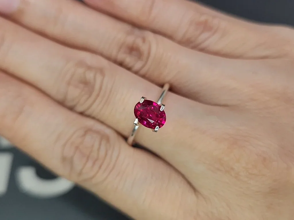 Unheated ruby Intense Red oval cut 1.51 carats, Mozambique Image №5