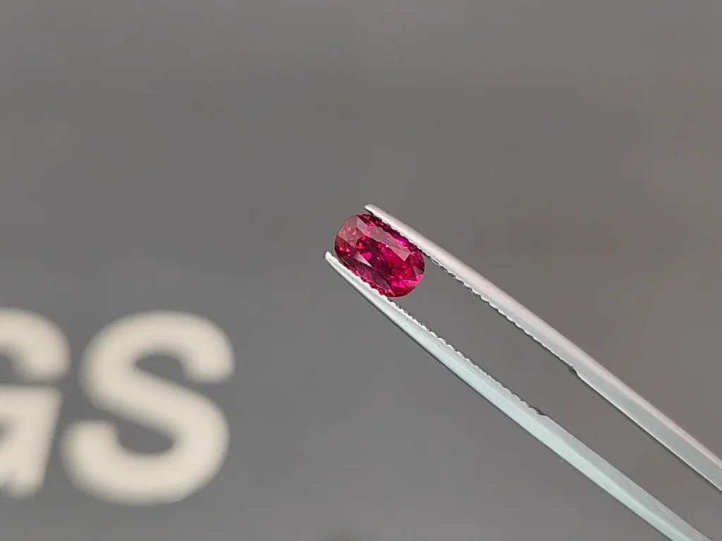 Ruby cushion cut 1.50 carats, Mozambique Image №3