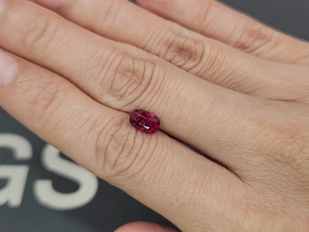 Ruby cushion cut 1.50 carats, Mozambique Image №2