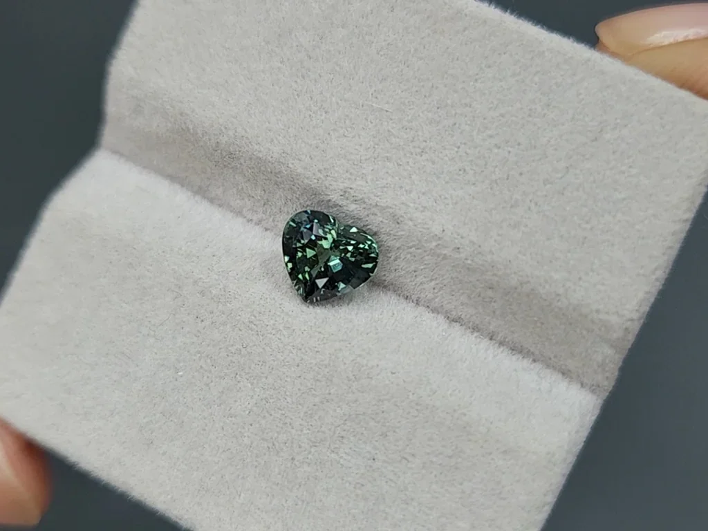 Unheated sapphir Teal heart shape 1.42 carats, Madagascar Image №4