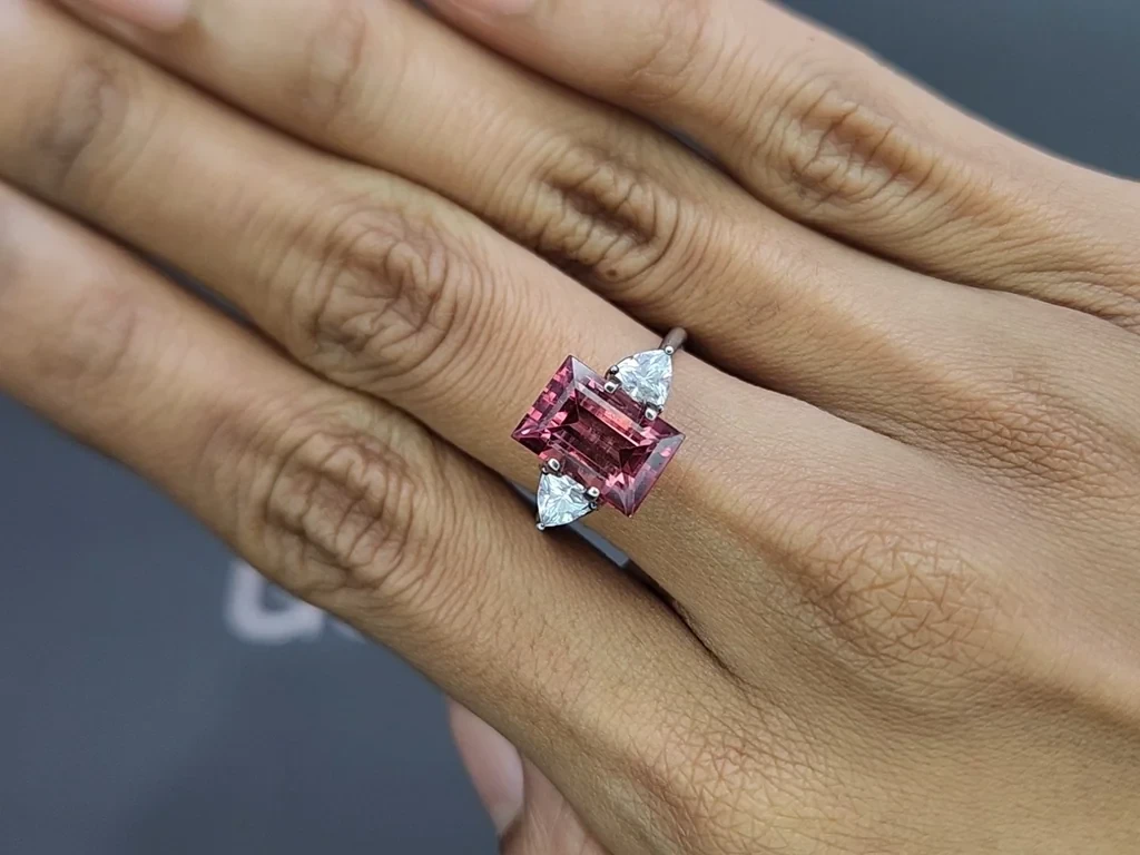 Tourmaline red pink octagon cut  4.10 carats, Nigeria Image №5