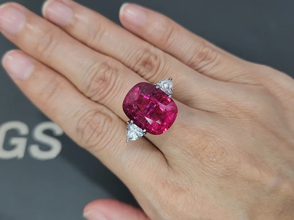 Rubellite tourmaline Hot pink in cushion cut 14.63 carats, Nigeria Image №5