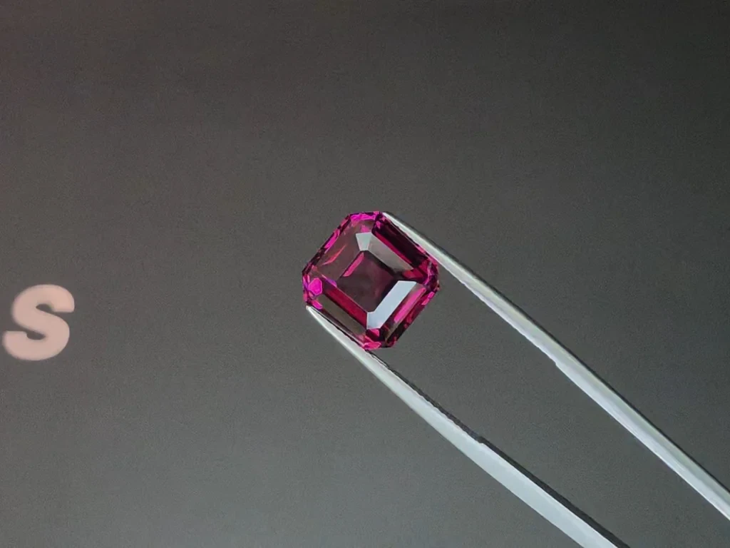 Purple garnet asher cut 10.01 carats, Nigeria Image №3