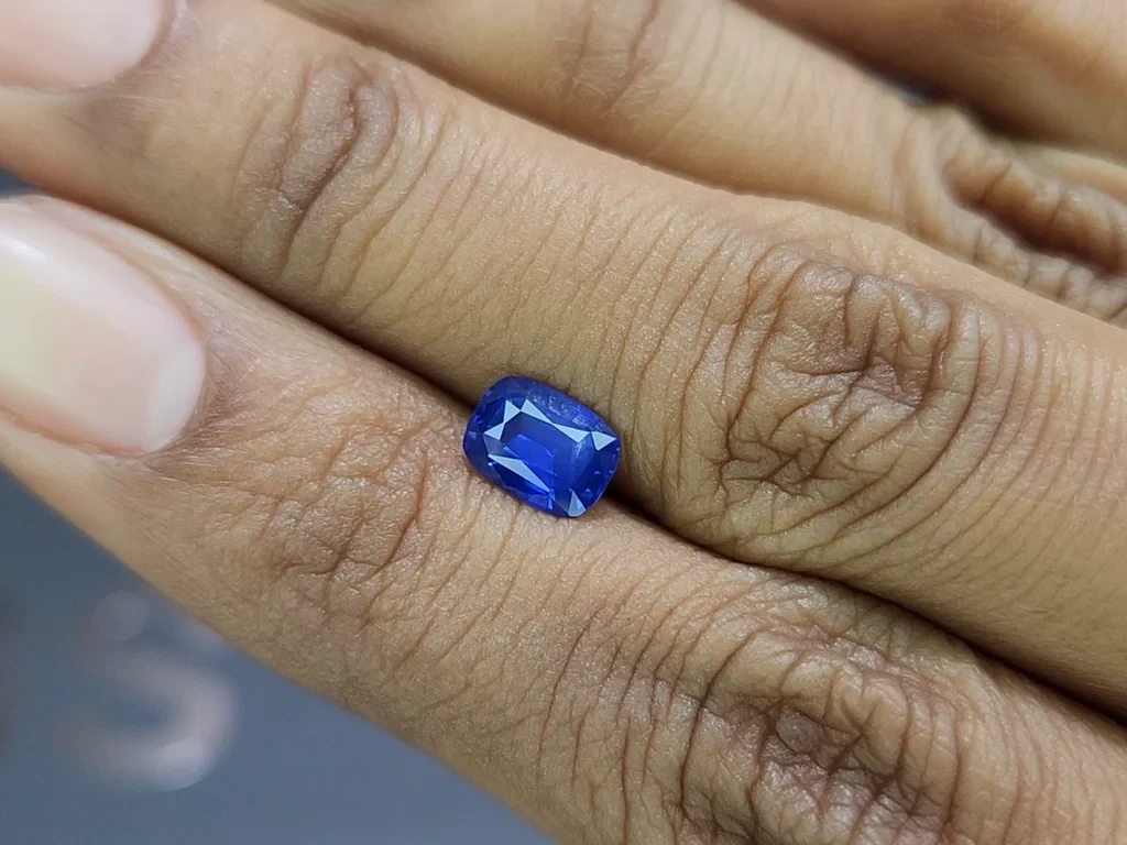 Sapphire Cornflower Blue cushion cut 1.27 carats, Sri Lanka Image №2
