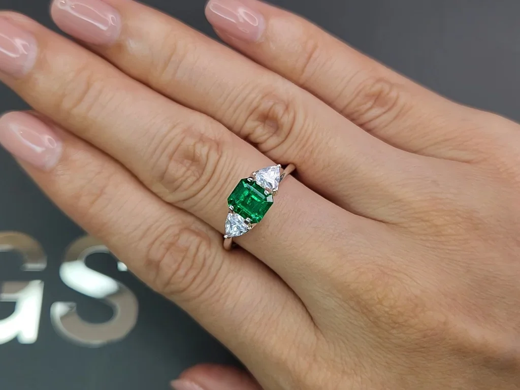 Colombian emerald Muzo Green 1.05 ct Image №5