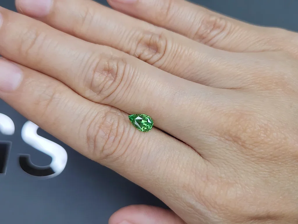 Intense Green tsavorite garnet in pear cut 1.00 carats, Tanzania Image №2