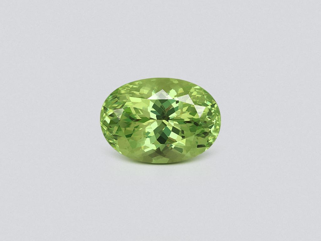 Rare Vanadium chrysoberyl in oval cut 5.28 carats, Sri Lanka Image №1