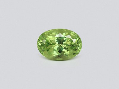 Rare Vanadium chrysoberyl in oval cut 5.28 carats, Sri Lanka photo