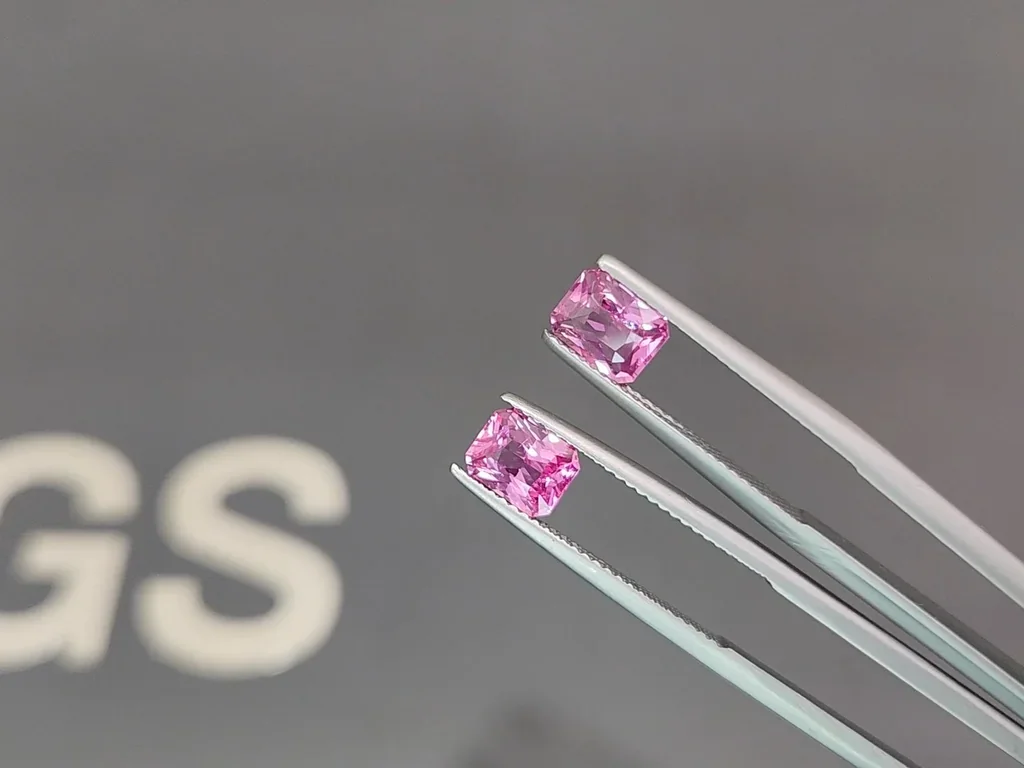 Pair of unheated sapphires Padparadscha radiant cut 2.34 carats, Madagascar Image №3