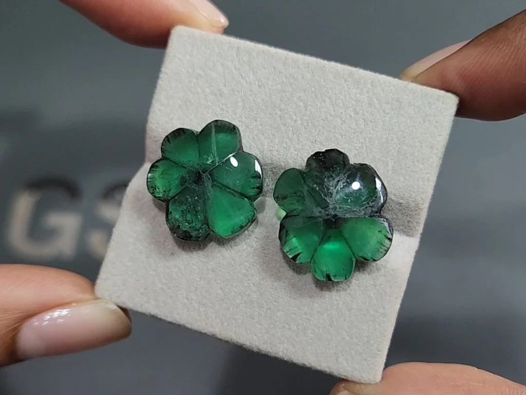 Pair of emeralds trapiche Vivid Green fancy cut  25.56 carats, Colombia Image №4