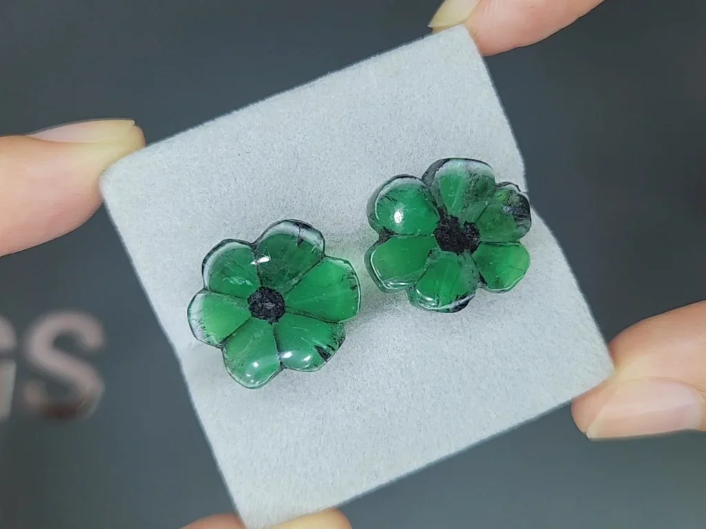 Pair of emeralds trapiche Vivid Green fancy cut  25.56 carats, Colombia Image №4
