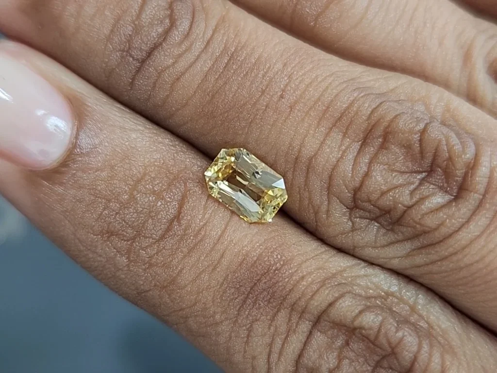 Pastel Yellow radiant cut sapphire 1.60ct, Sri Lanka  Image №4
