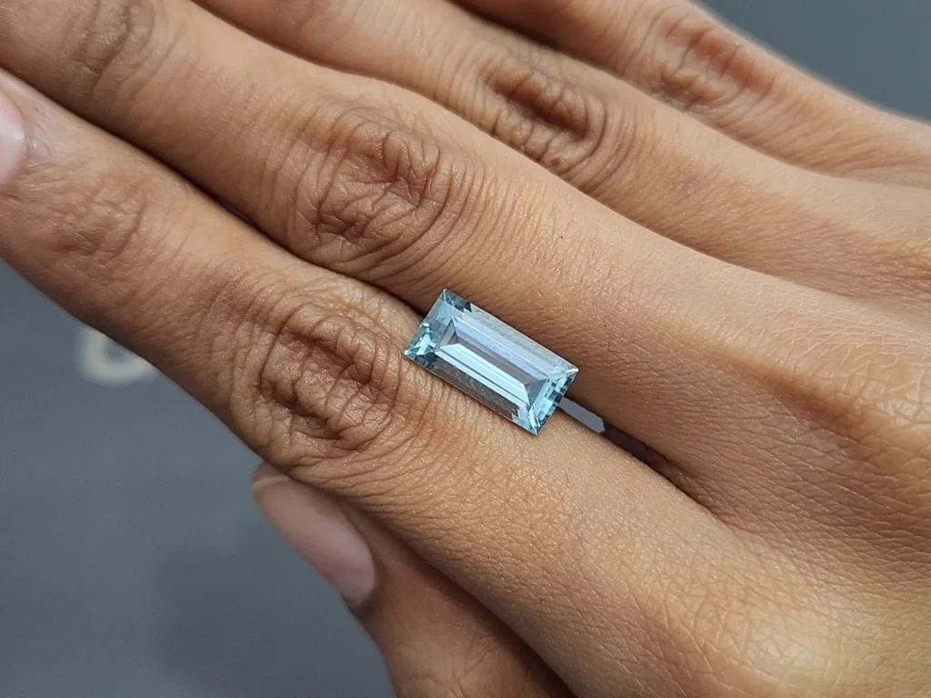 Aquamarine baguette cut 3.64 carats, Madagascar  Image №2