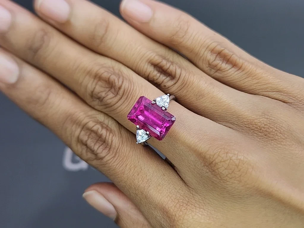 Rubellite tourmaline octagon cut  7.41 carats, Africa Image №5