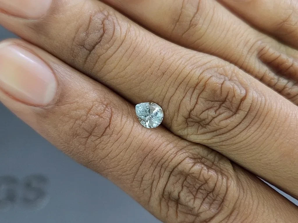 Aquamarine pear cut 0.64 carats, Madagascar Image №2