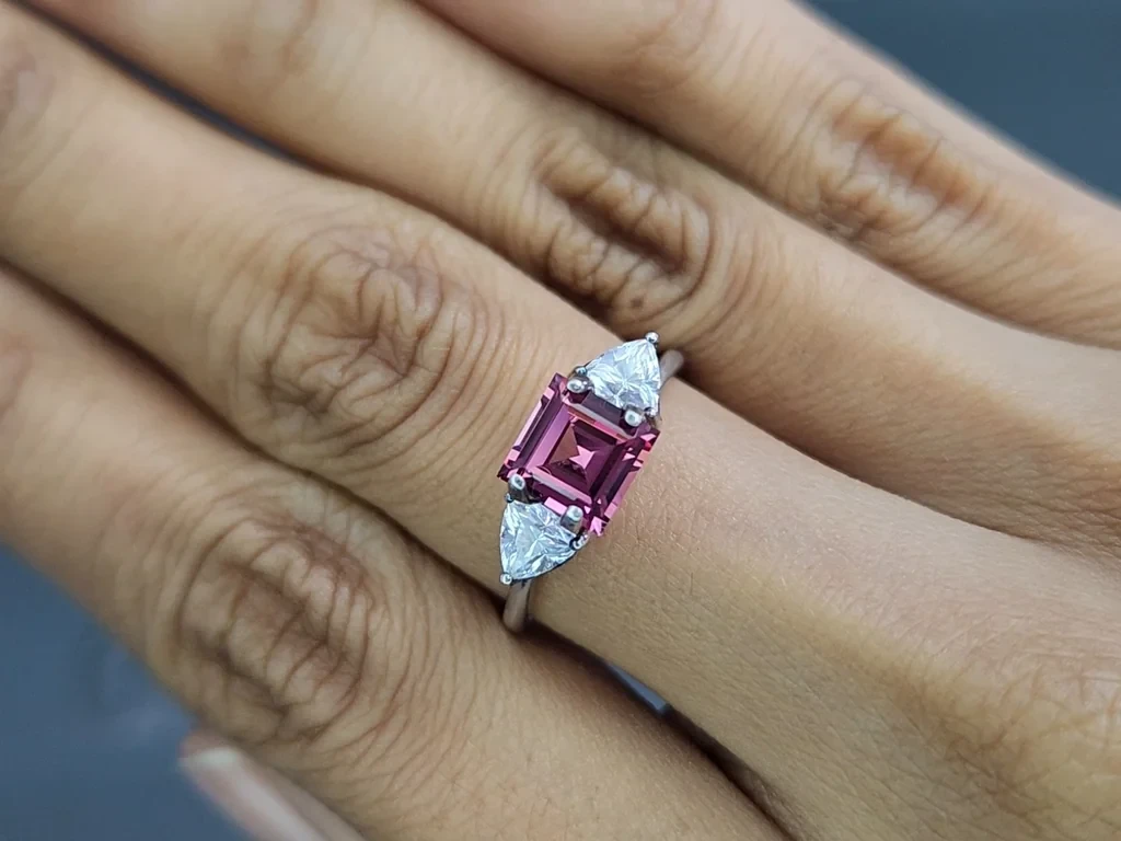 Garnet rhodolite princess cut 1.45 carats, Madagascar Image №5