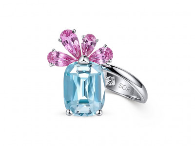 Ring with 7.59 carat Santa Maria Blue aquamarine and 2.7carat sapphires in 18K white gold photo