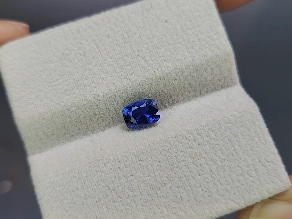 Sapphire Cornflower Blue cushion cut 1.14 carats, Sri Lanka Image №4