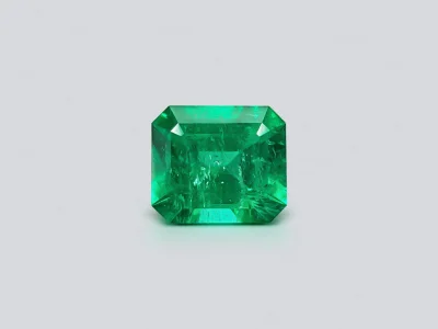 Colombian emerald octagon shape 2.24 ct, Vivid Green photo