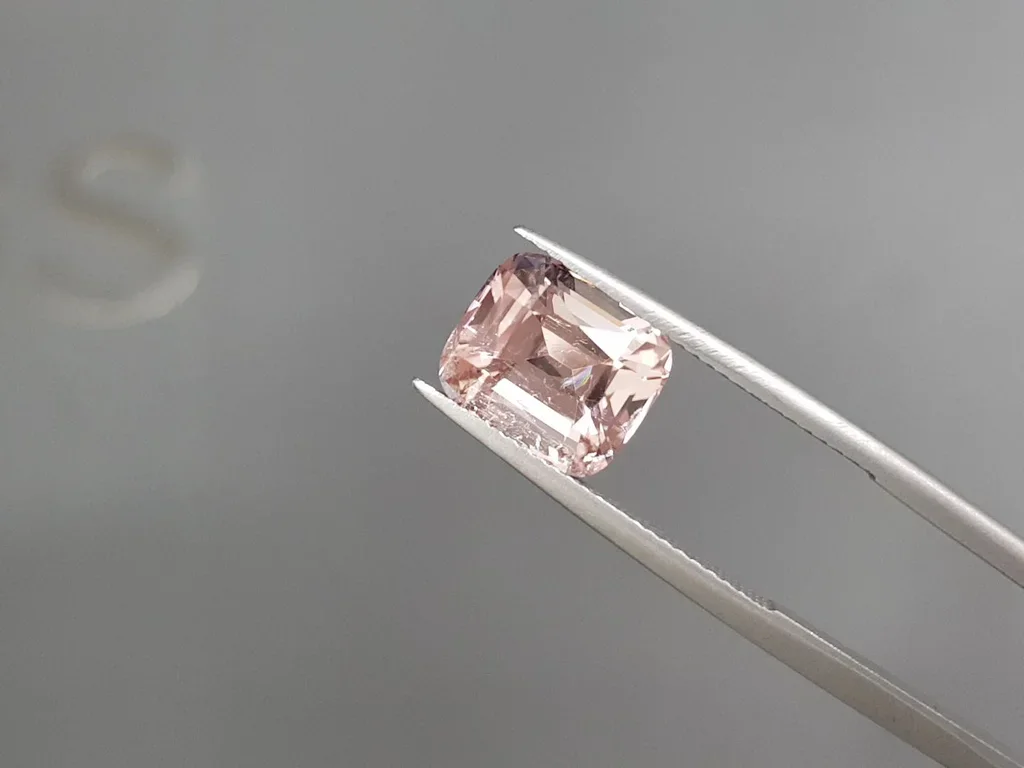 Light pink cushion cut tourmaline 4.68 carats, Africa Image №3