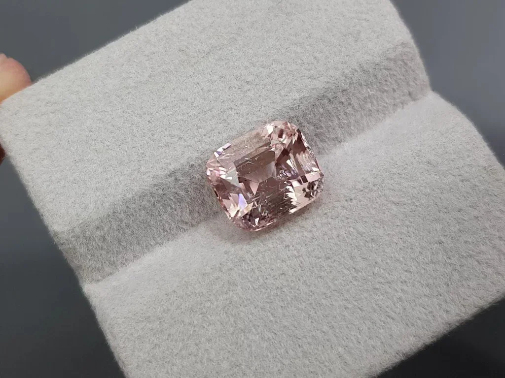 Light pink cushion cut tourmaline 4.68 carats, Africa Image №4