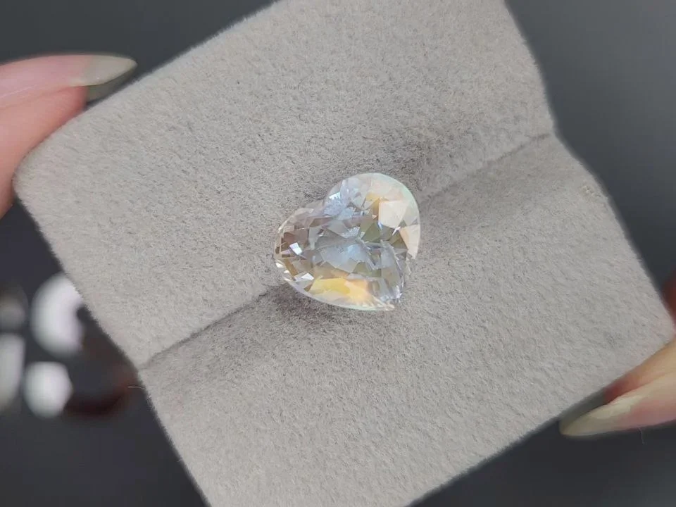 Moonstone heart cut 6.45 carats, Madagascar Image №4