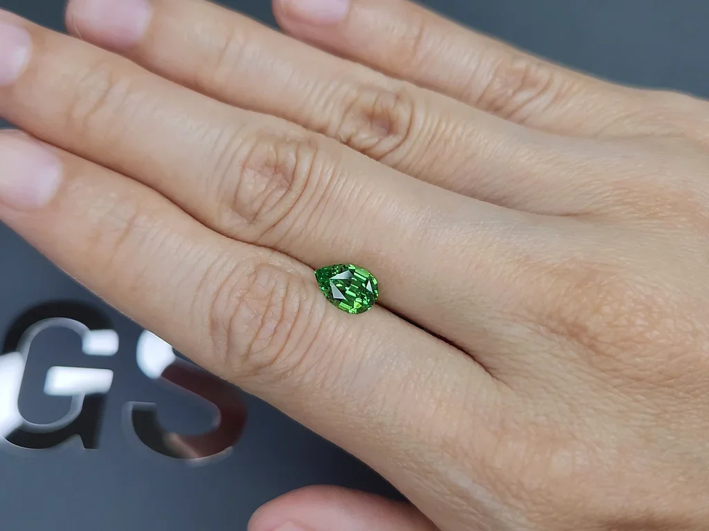Intense Green tsavorite garnet in pear cut 1.25 carats, Tanzania Image №2