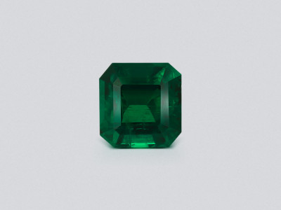 Emerald Vivid Green octagon cut 2.18 carats, Pakistan photo