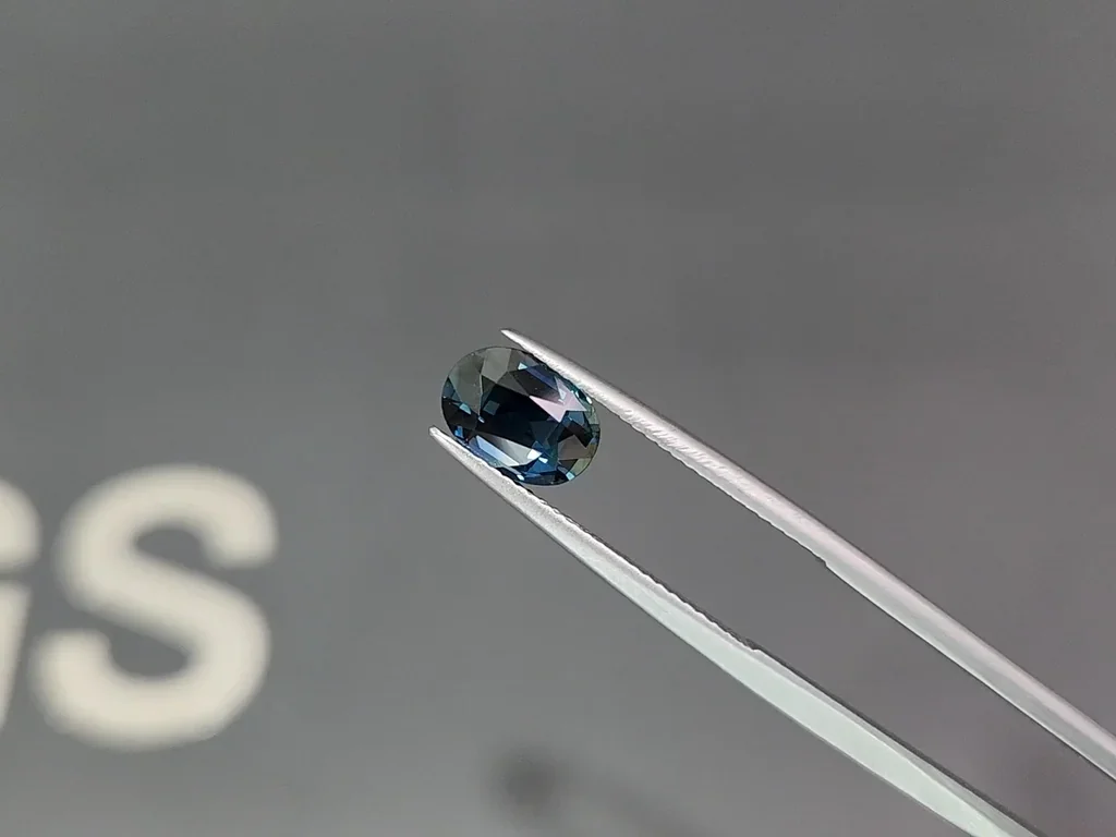 Unheated sapphireTeal oval cut 2.23 carats, Sri Lanka Image №3