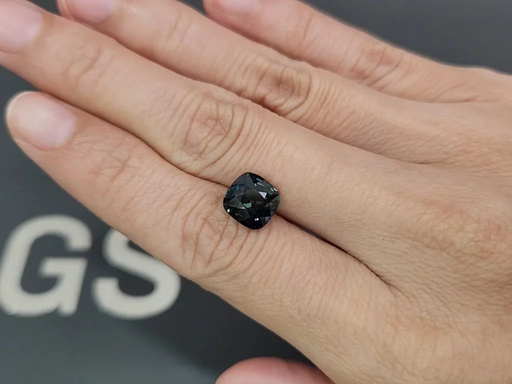Unheated green sapphire cushion cut  4.12 carats, Sri Lanka Image №2