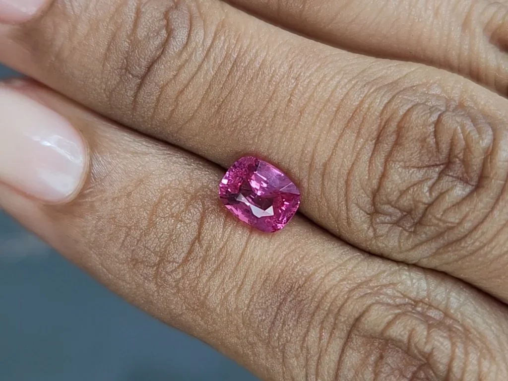 Spinel Mahenge cushion cut 1.52 carats, Tanzania Image №2