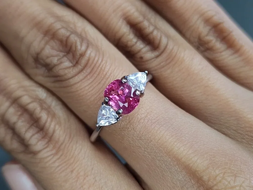 Spinel Mahenge cushion cut 1.52 carats, Tanzania Image №5