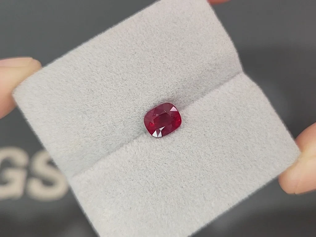Unheated ruby Pigeon's blood cushion cut 1.36 carats, Burma  Image №4