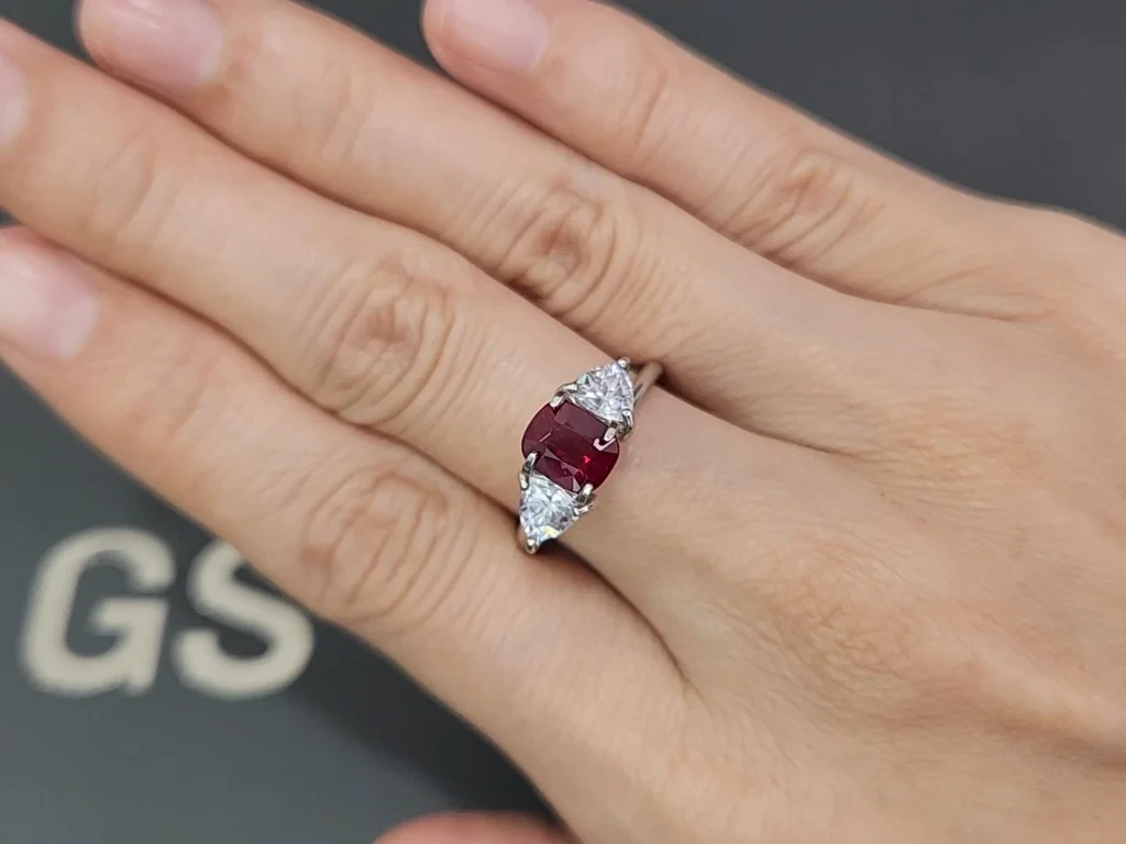 Unheated ruby Pigeon's blood cushion cut 1.36 carats, Burma  Image №5
