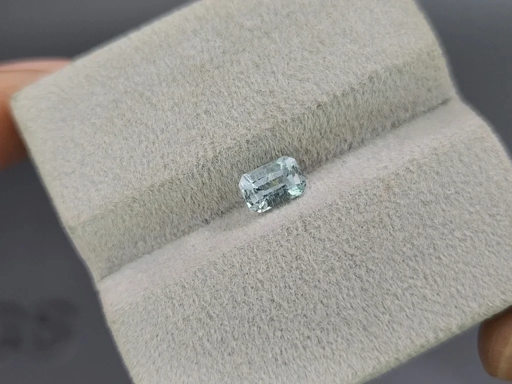 Aquamarine octagon cut  0.57 carats, Madagascar  Image №4