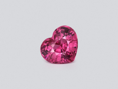 Spinel Mahenge Vibrant Pink heart shape 2.17 carats, Tanzania photo