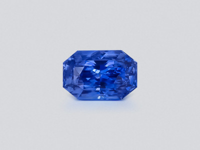 Sapphire Cornflower Blue radiant cut 3.45 carats,Sri Lanka photo