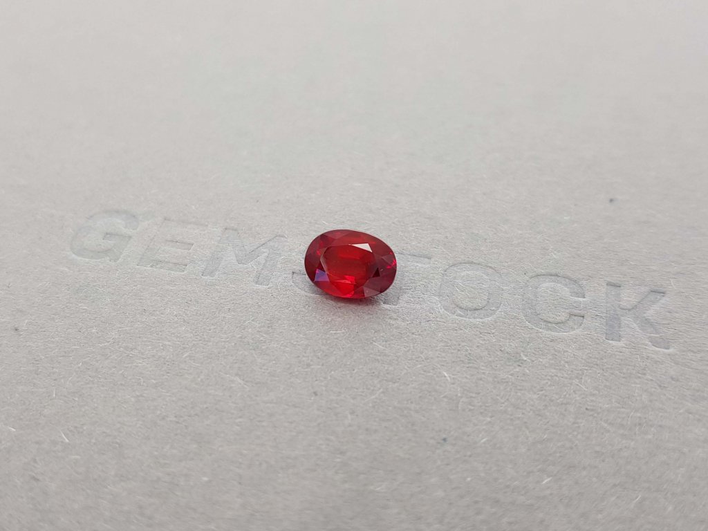 Pigeon's blood unheated oval ruby 1.45 ct, Mozambique Image №3