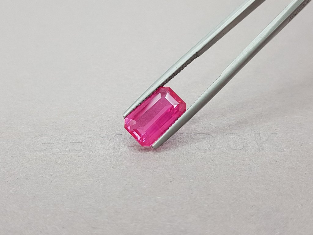 Red-pink spinel Mahenge octagon cut 4.11 ct Image №4