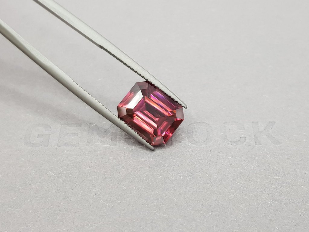 Rare intense red zircon 8.08 ct, Tanzania Image №4