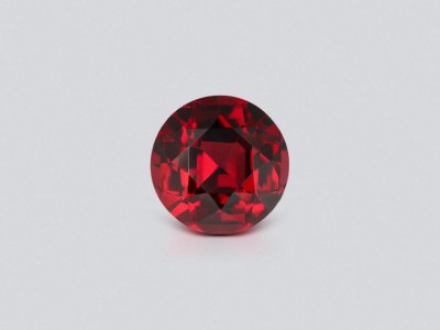 Red-orange rhodolite garnet in round cut 5.09 carats, Tanzania photo
