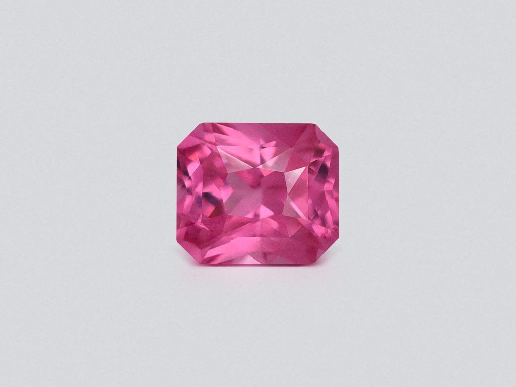 Vivid pink spinel in radiant cut 1.25 carats, Tanzania Image №1