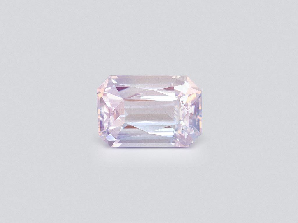 Moonstone octagon cut  3.90 carats, Madagascar Image №1