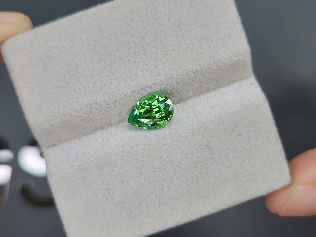 Neon Green tsavorite garnet in pear cut 1.51 carats, Tanzania Image №4