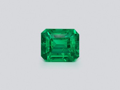Emerald Vivid Green octagon cut 1.64 carats, Pakistan photo